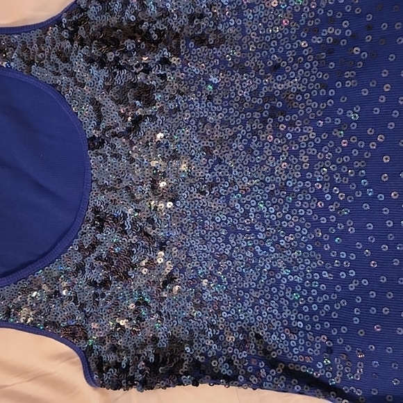 Blue sequence tank - Picture 4 of 7